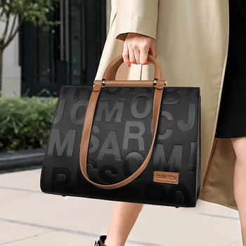 Топовый люксовый бренд, горизонтальная квадратная сумка из 100% кожи, новинка 2023, модная женская сумка-мессенджер на одно плечо, большая вместительная сумка для рук